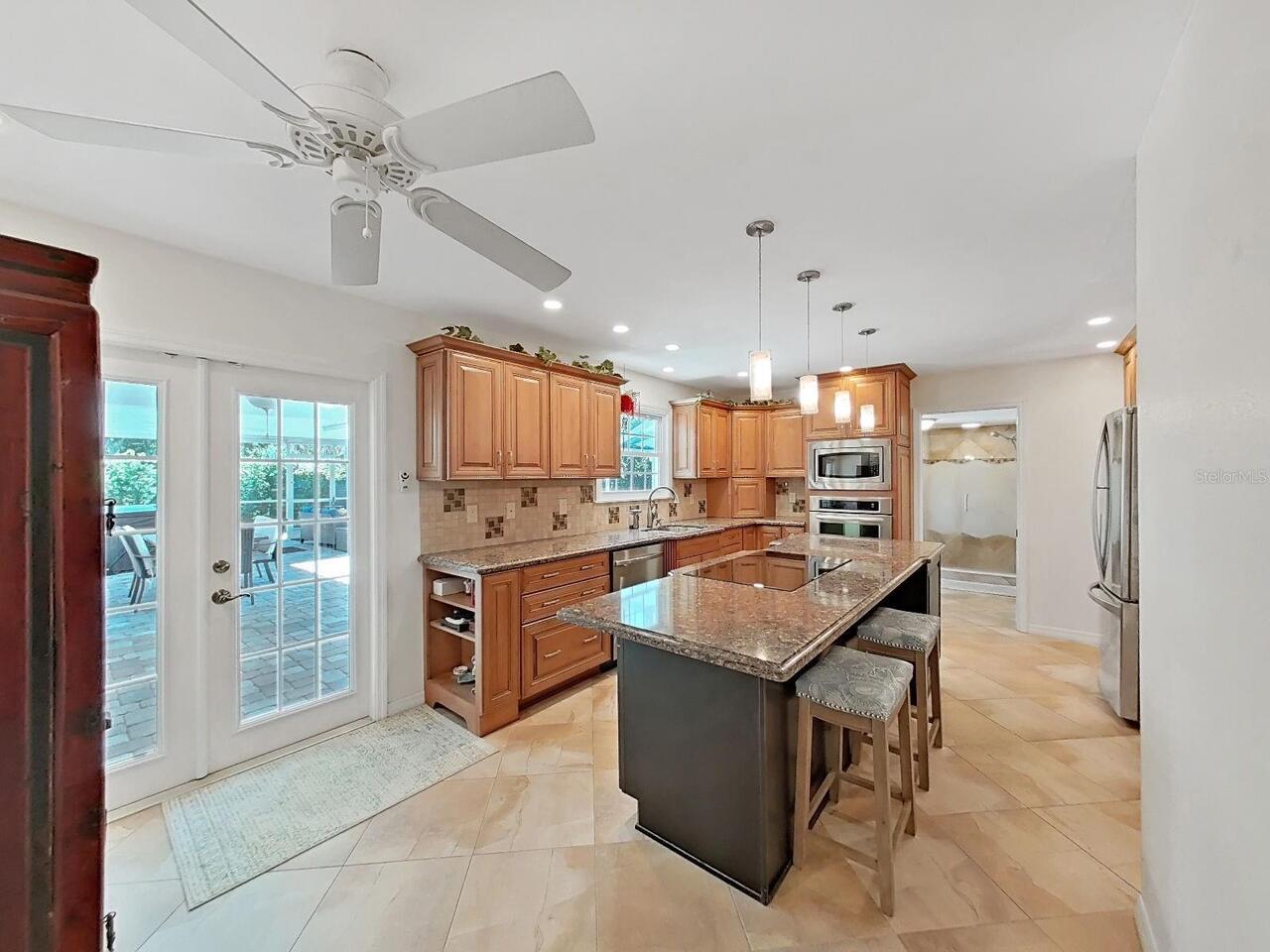 Listing Photo 10