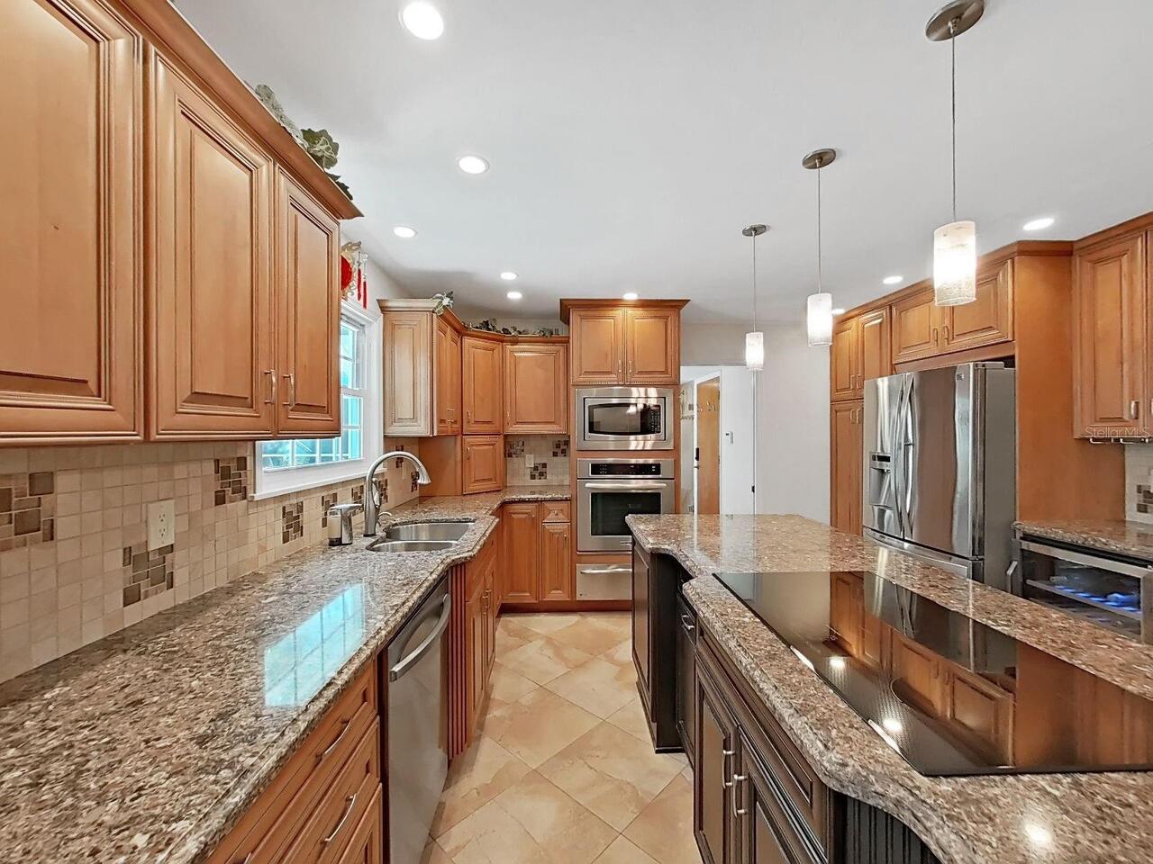 Listing Photo 11