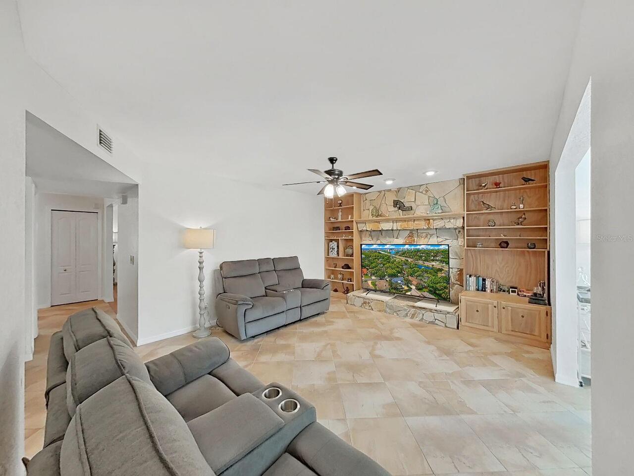 Listing Photo 14