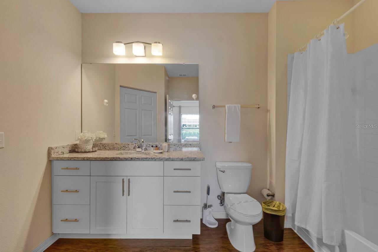 Listing Photo 10