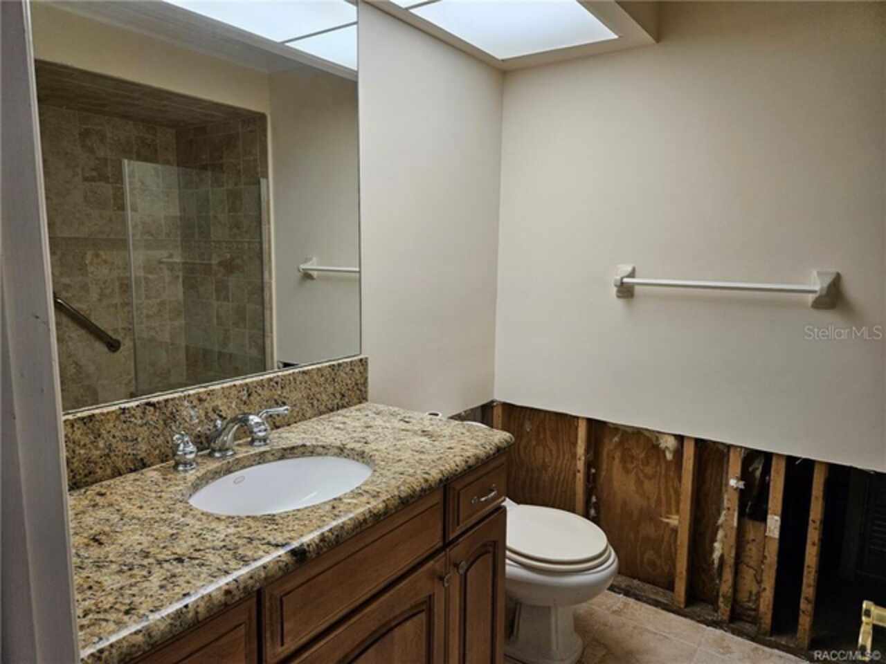 Listing Photo 9