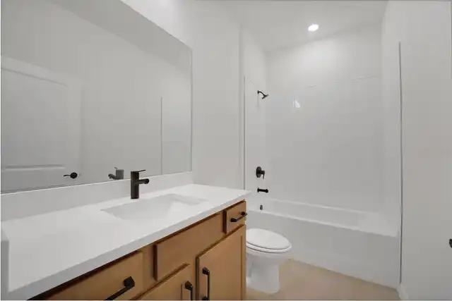 Listing Photo 9