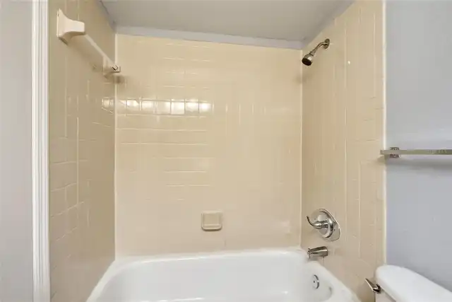 Listing Photo 24