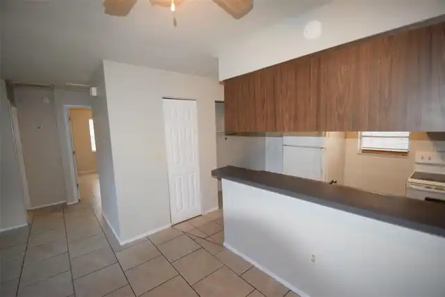 Listing Photo 14