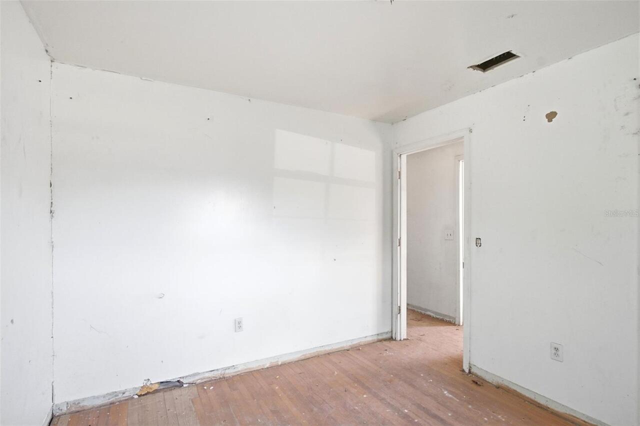 Listing Photo 24