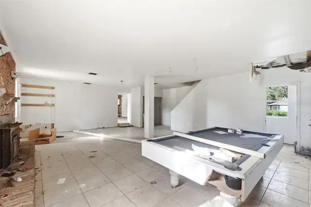 Listing Photo 12