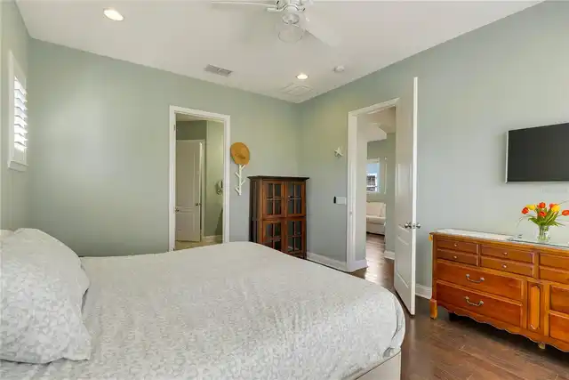 Listing Photo 23