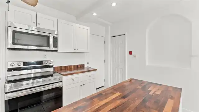 Listing Photo 17