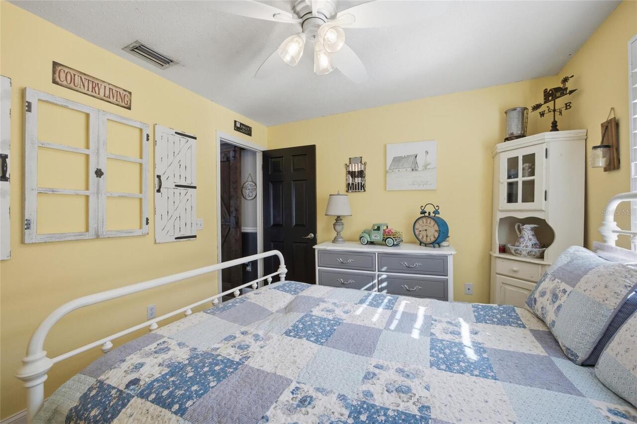 Listing Photo 18