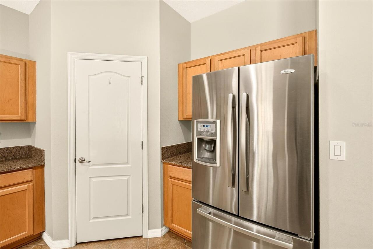 Listing Photo 11