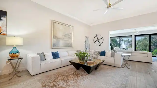 Listing Photo 10