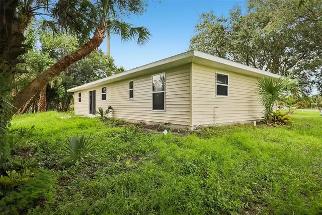 Listing Photo 6