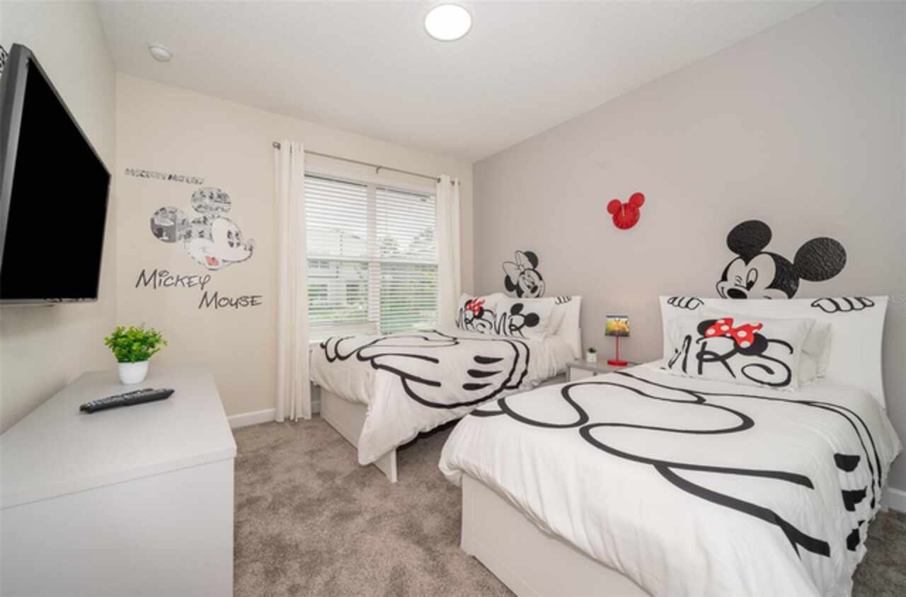 Listing Photo 10