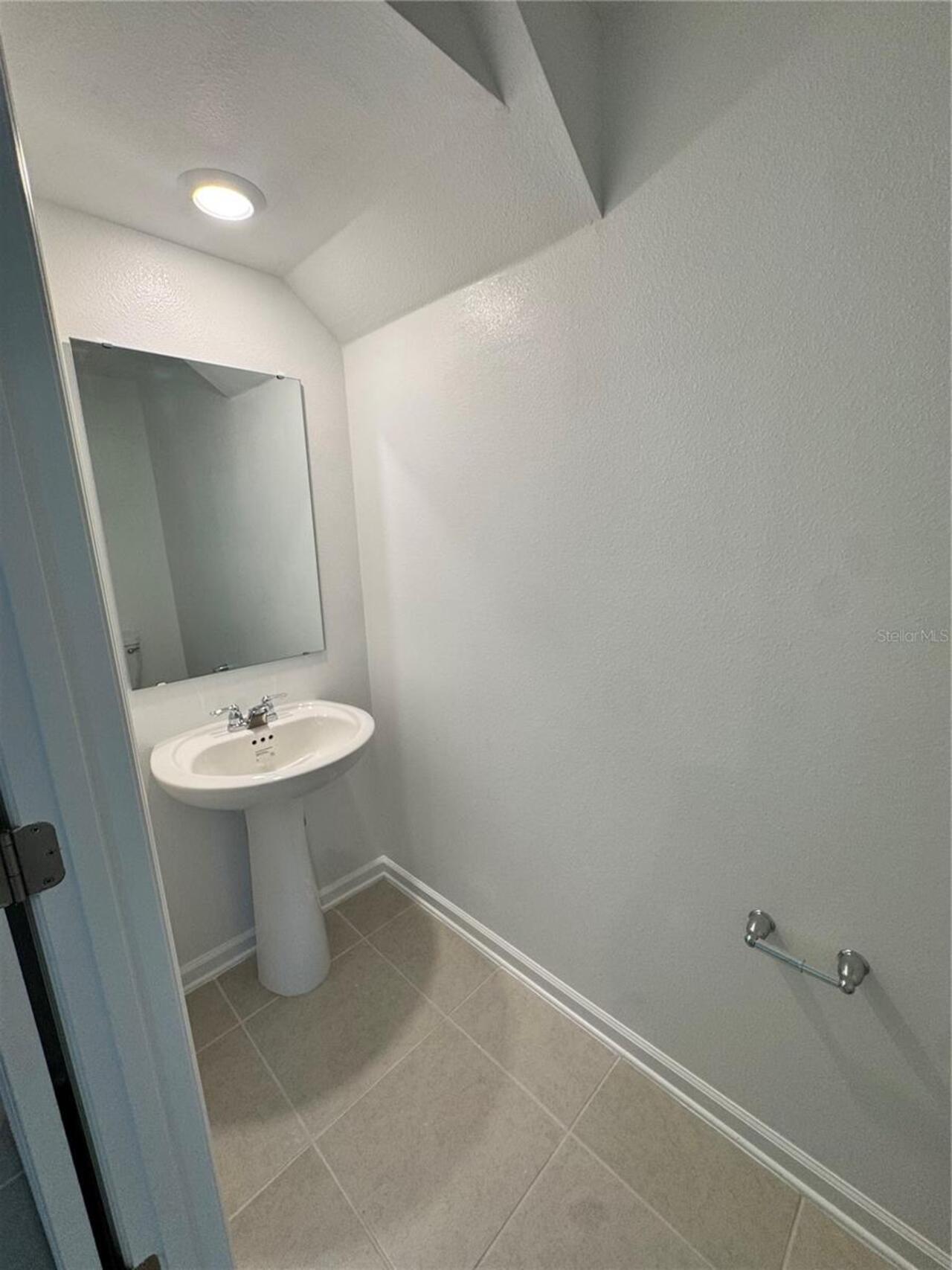 Listing Photo 9