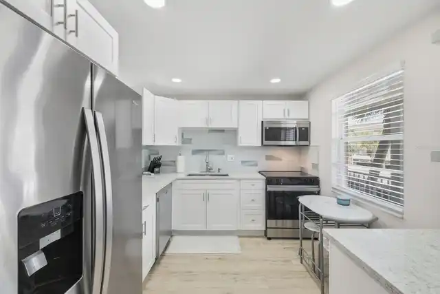 Listing Photo 11