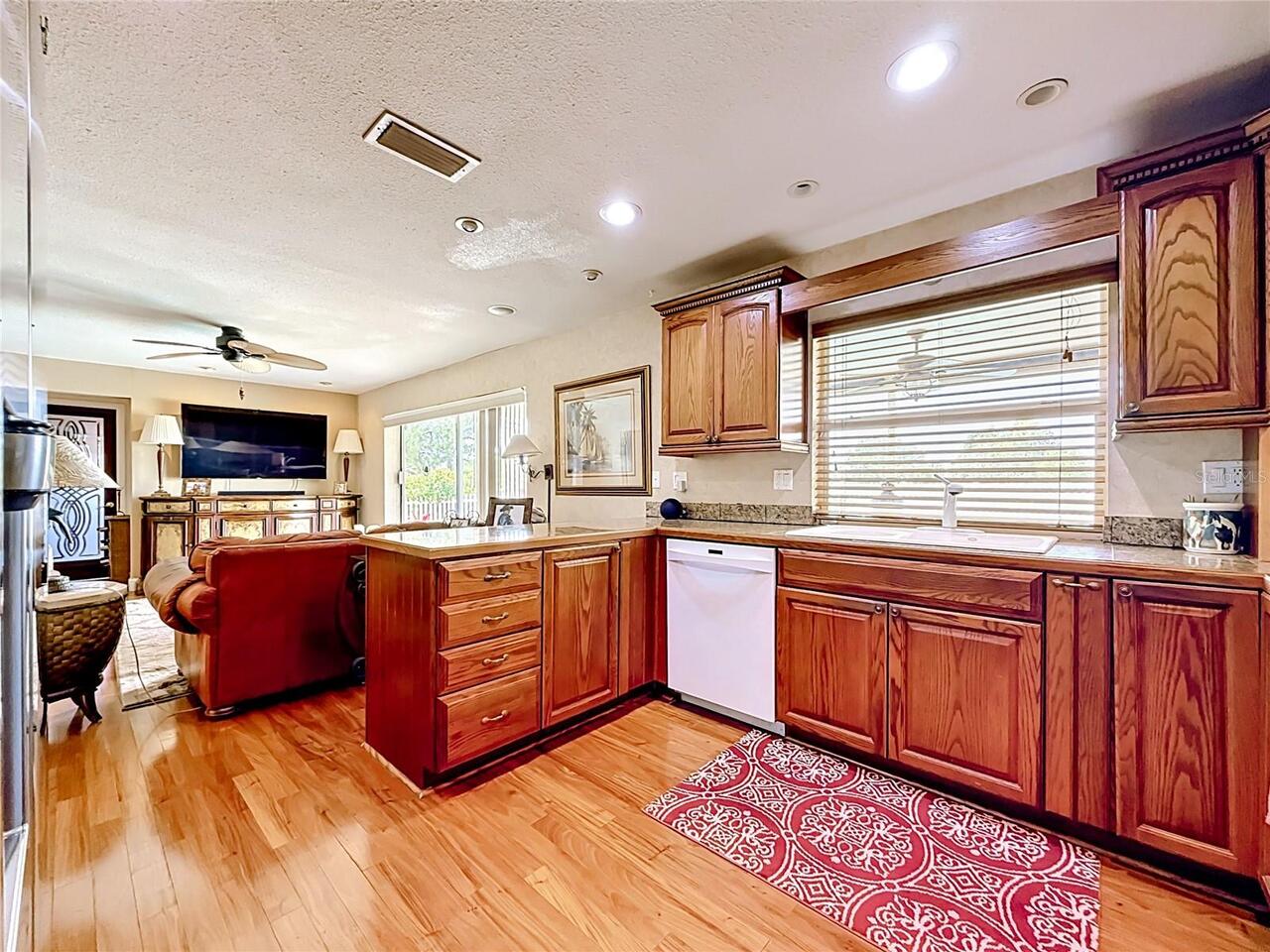 Listing Photo 21