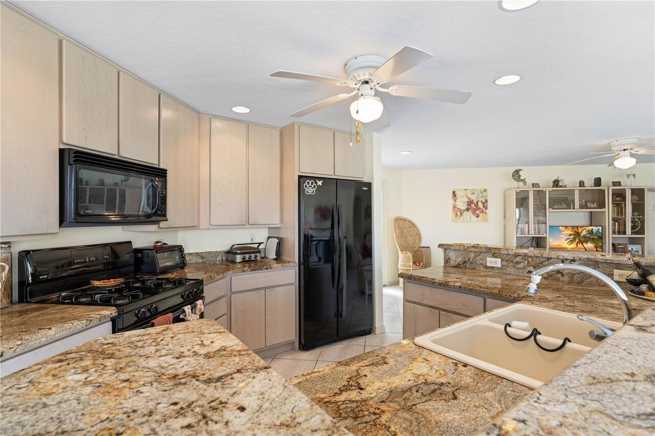 Listing Photo 8