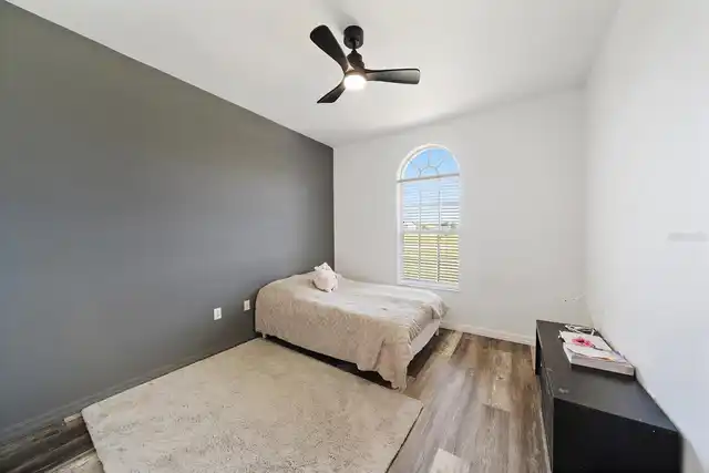 Listing Photo 33