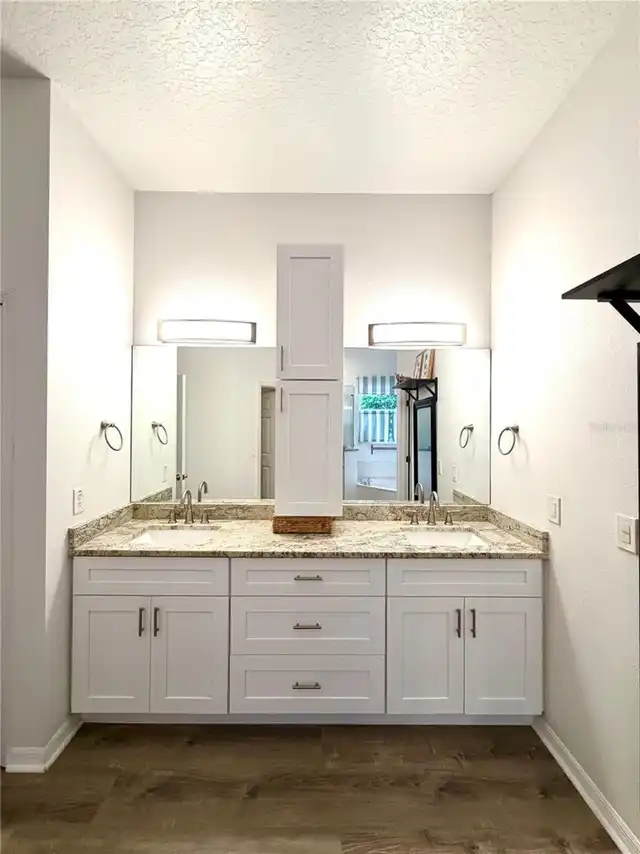 Listing Photo 28