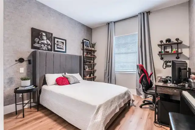 Listing Photo 25