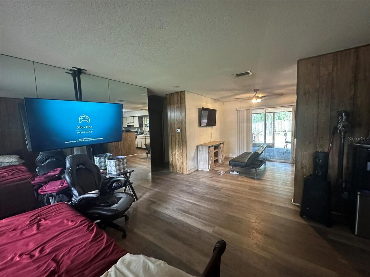 Listing Photo 8