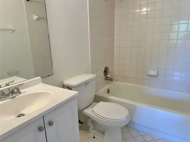Listing Photo 11