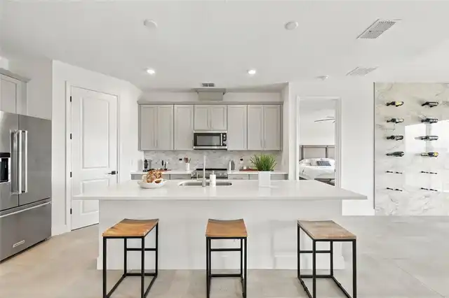 Listing Photo 16