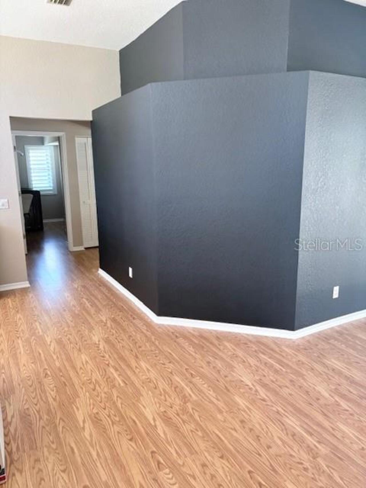 Listing Photo 9