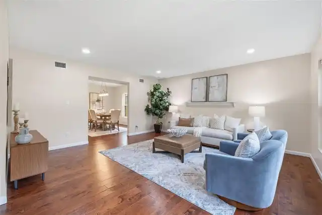 Listing Photo 12