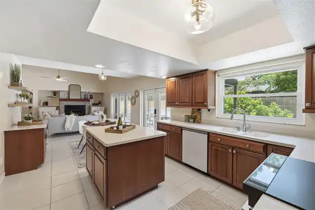 Listing Photo 15
