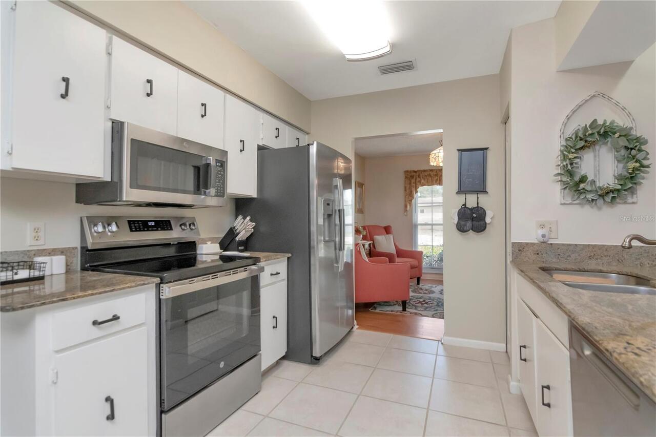 Listing Photo 10