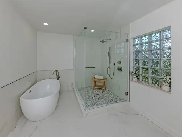 Listing Photo 18