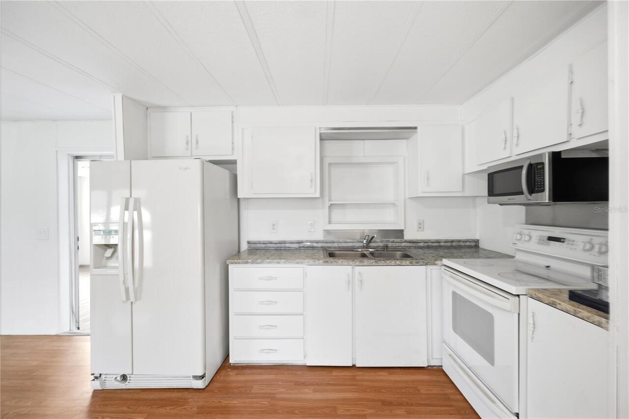 Listing Photo 16