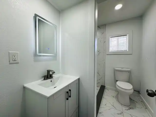 Listing Photo 12