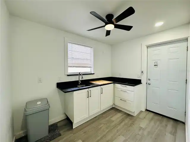 Listing Photo 22