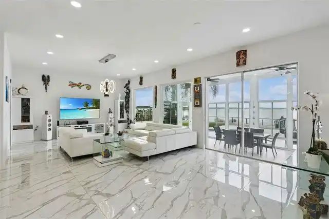 Listing Photo 15