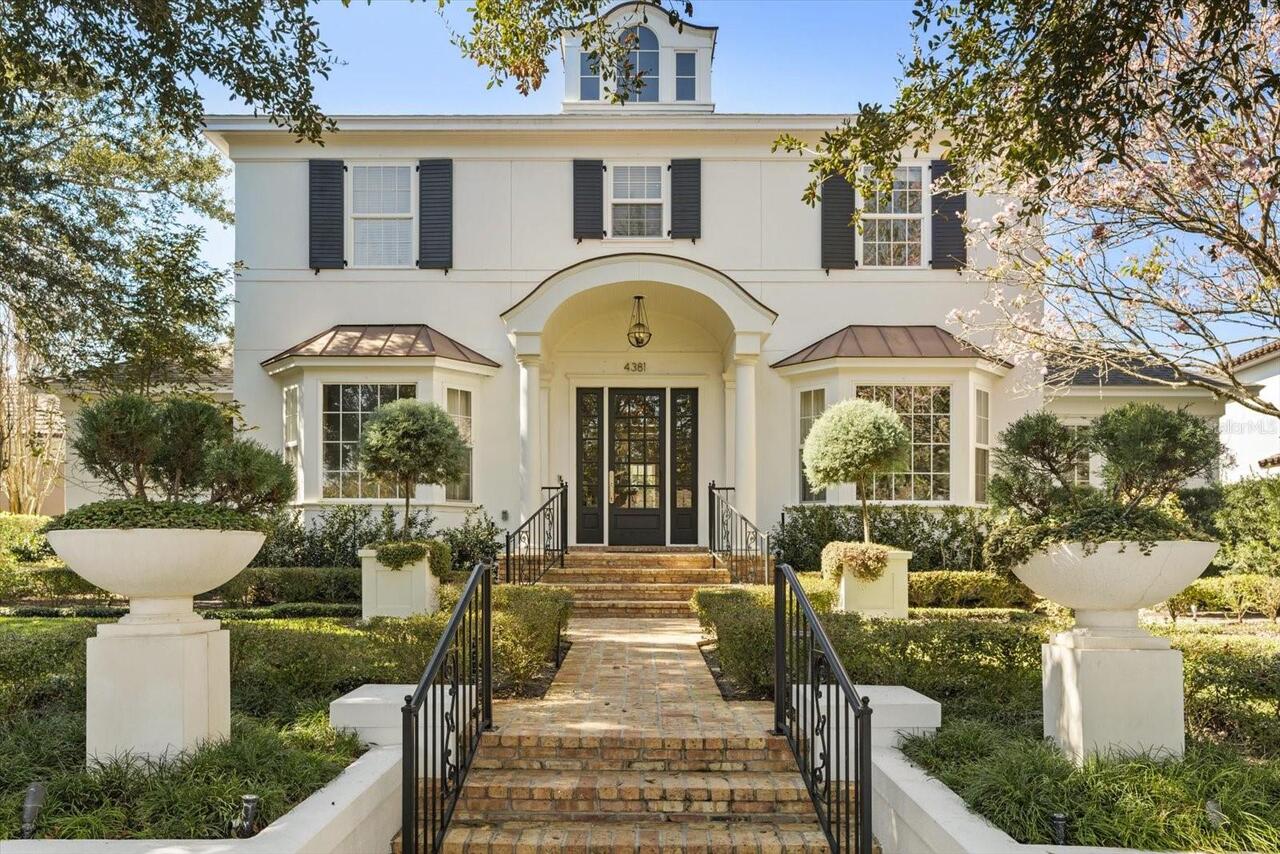 5BR, Home, 4BA, $2,450,000
Read More