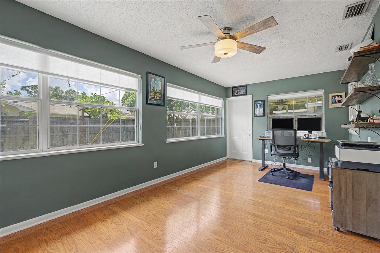 Listing Photo 17