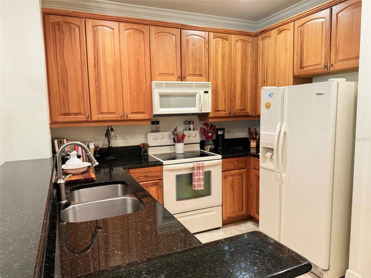 Listing Photo 12