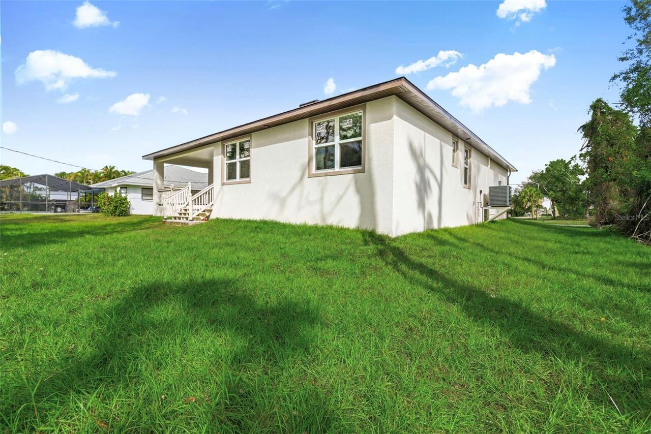 Listing Photo 12