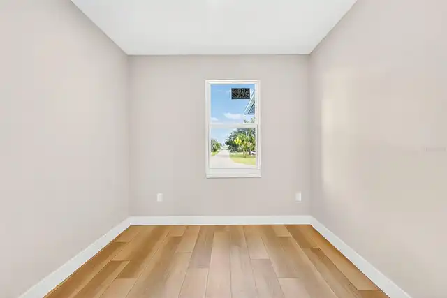 Listing Photo 33