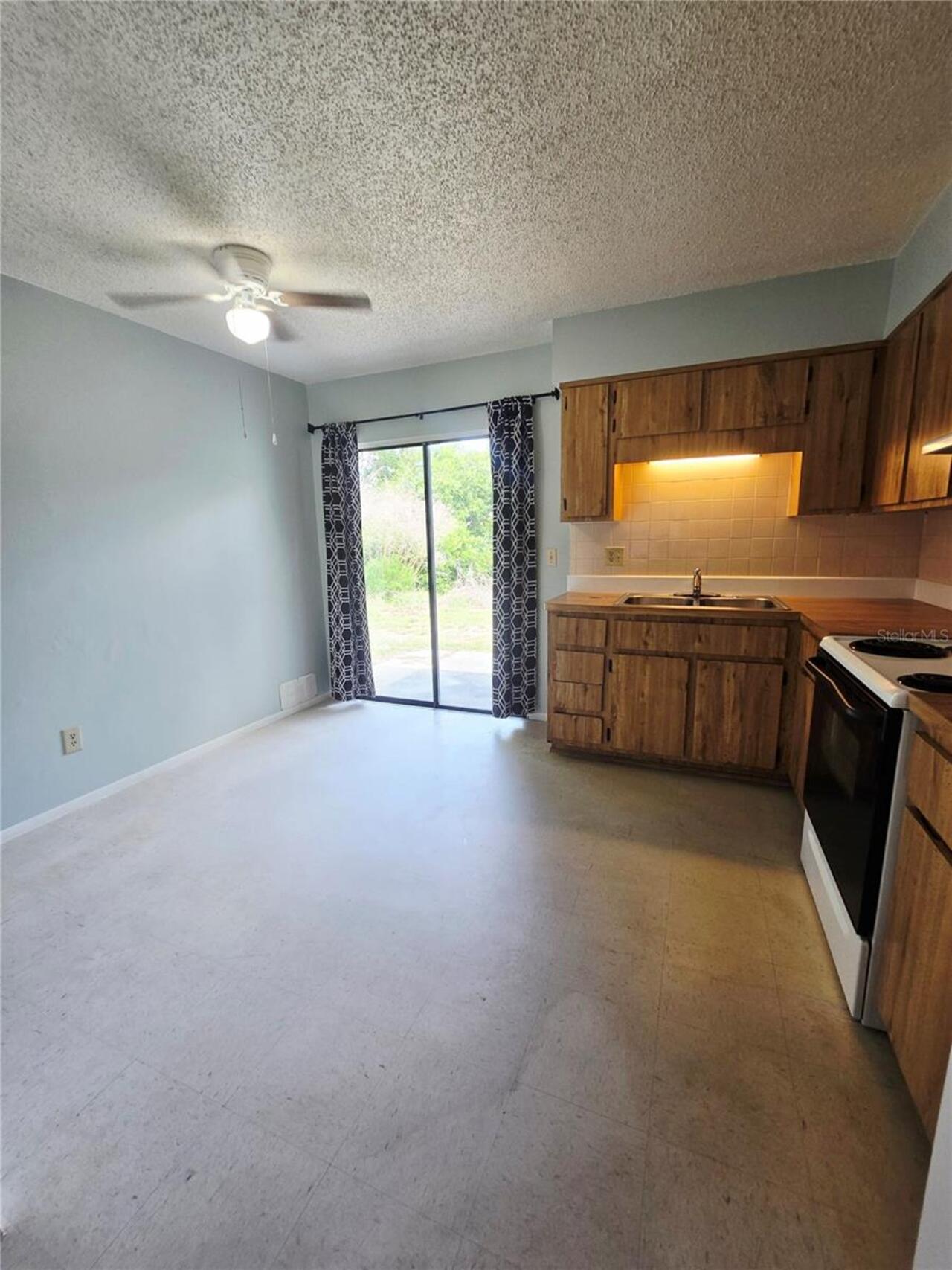 Listing Photo 7