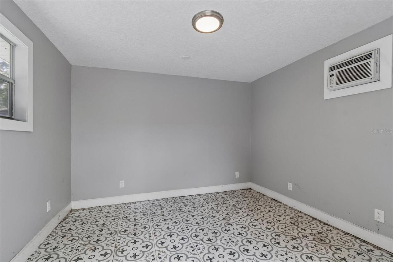 Listing Photo 28