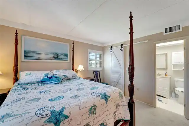 Listing Photo 12