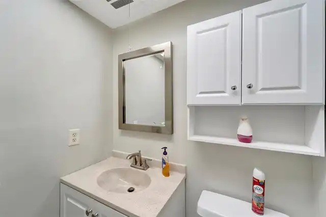 Listing Photo 14