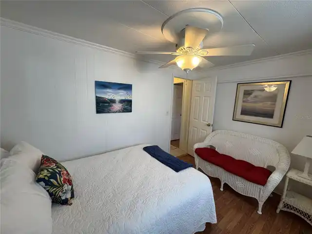 Listing Photo 9