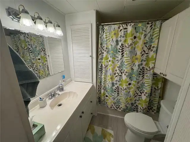 Listing Photo 10