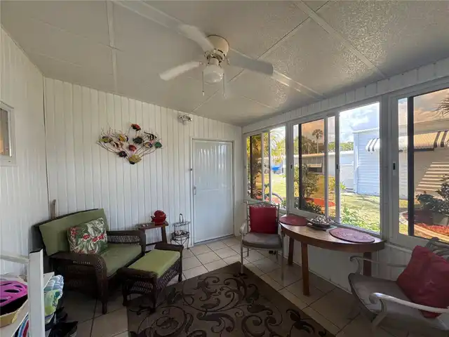 Listing Photo 11