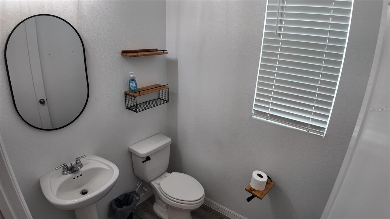 Listing Photo 8