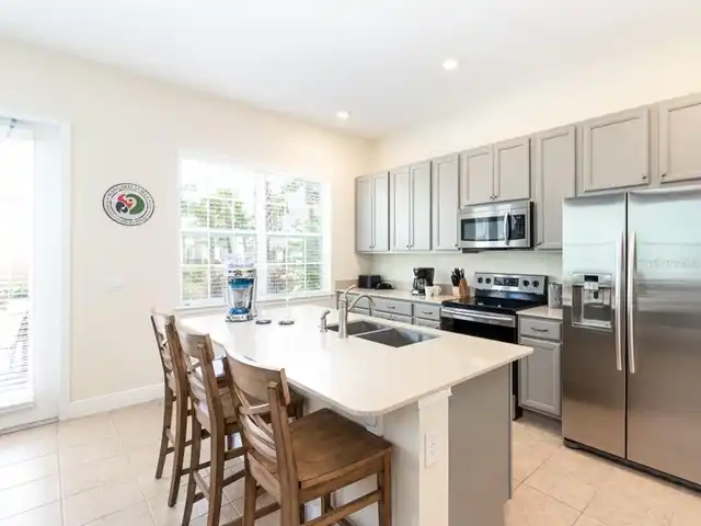Listing Photo 6